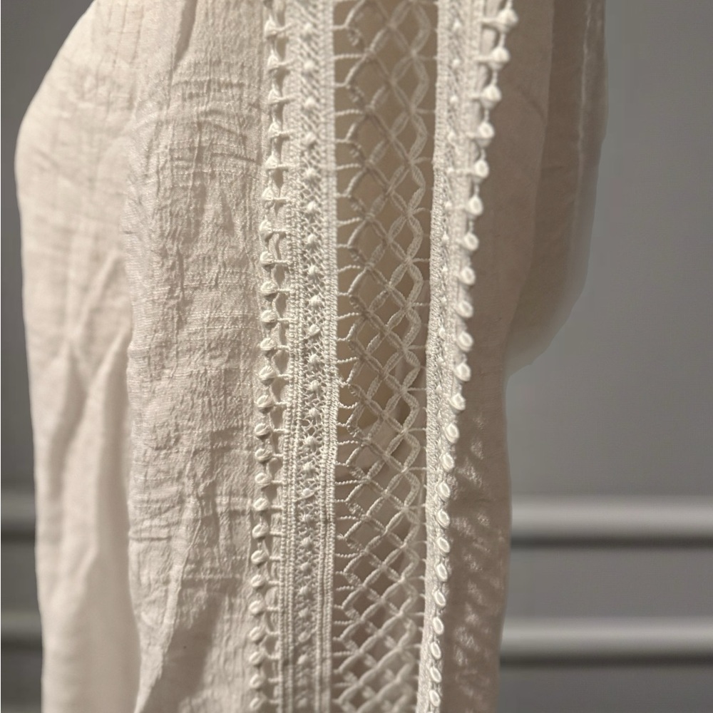 Unique Spectrum Ivory Blouse - Picture 3 of 6